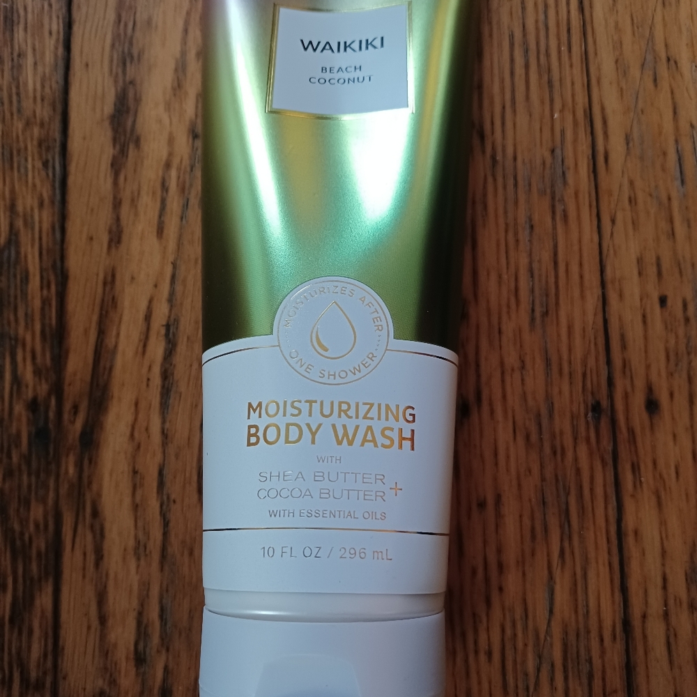 BATH AND BODY WORKS